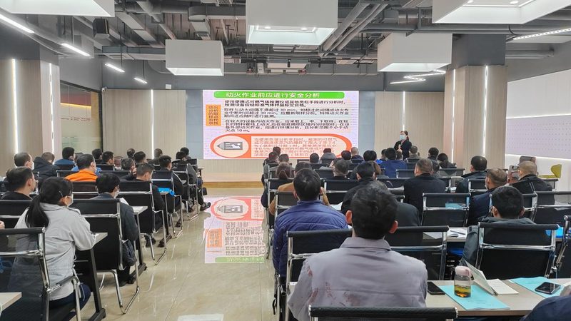叉车培训拿证时间：揭秘叉车操作证获取的流程与周期