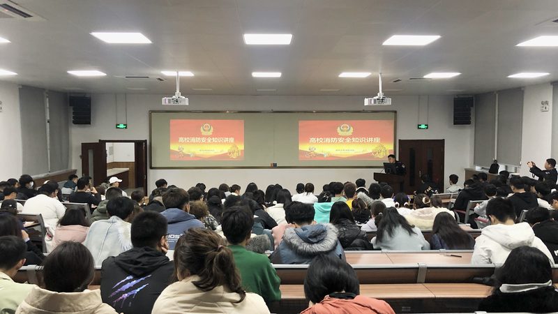 行业背景：技能提升成为职场刚需
